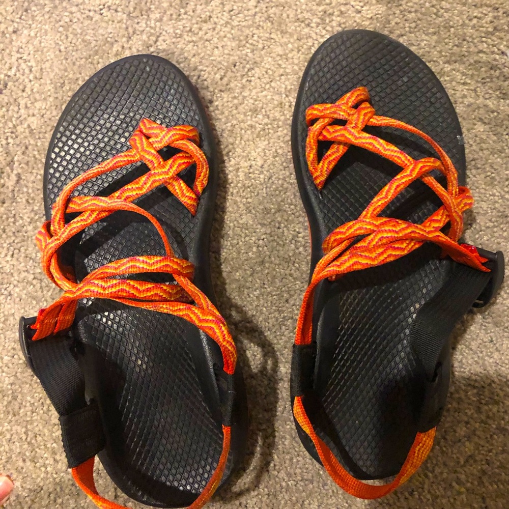 Super cute women’s chacos